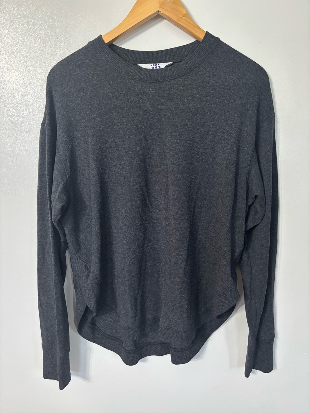 Joy lab crew neck, tulip hem,